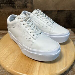 Vans Women’s True White Old Skool Stacked Leather Platform Sneakers Size 7.5